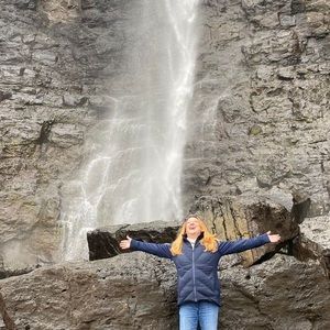 Meet your Posher, Suzanne